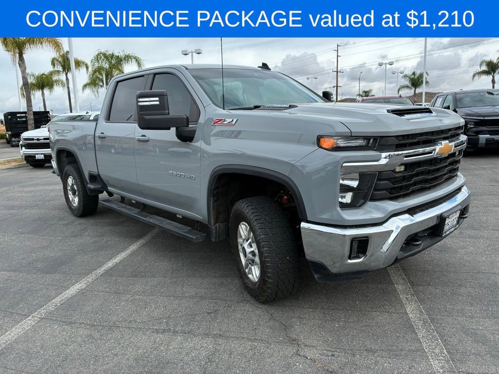 Used 2024 Chevrolet Silverado 2500 LT w/ Convenience Package image 3