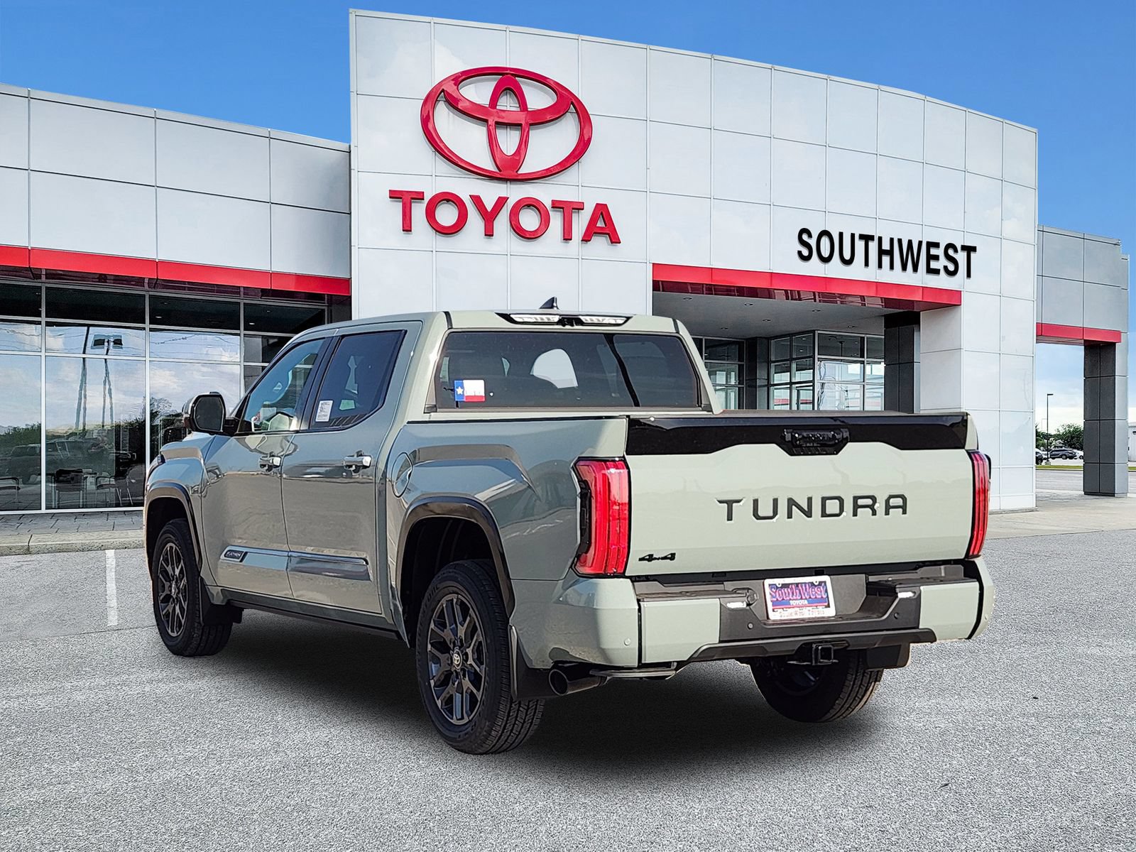 New 2026 Toyota Tundra Platinum AWD/4WD image 4