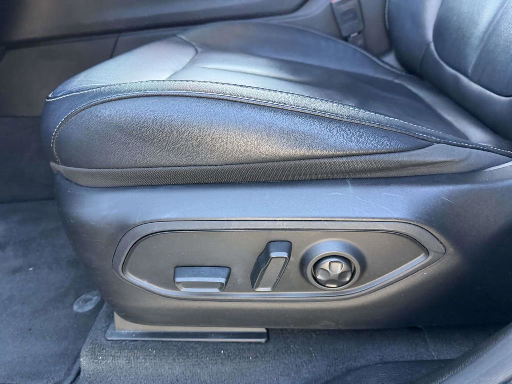 Used 2021 Jeep Grand Cherokee L Limited image 23