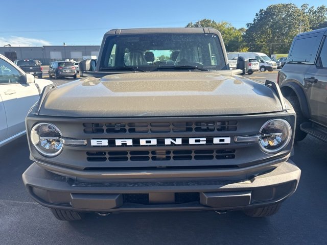 New 2025 Ford Bronco 2-Door image 2