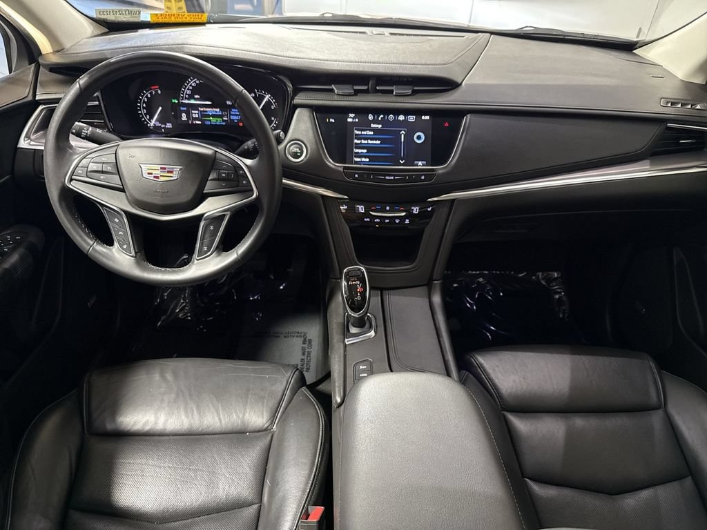 Used 2018 Cadillac XT5 Luxury w/ Driver Awareness Package AWD/4WD image 24