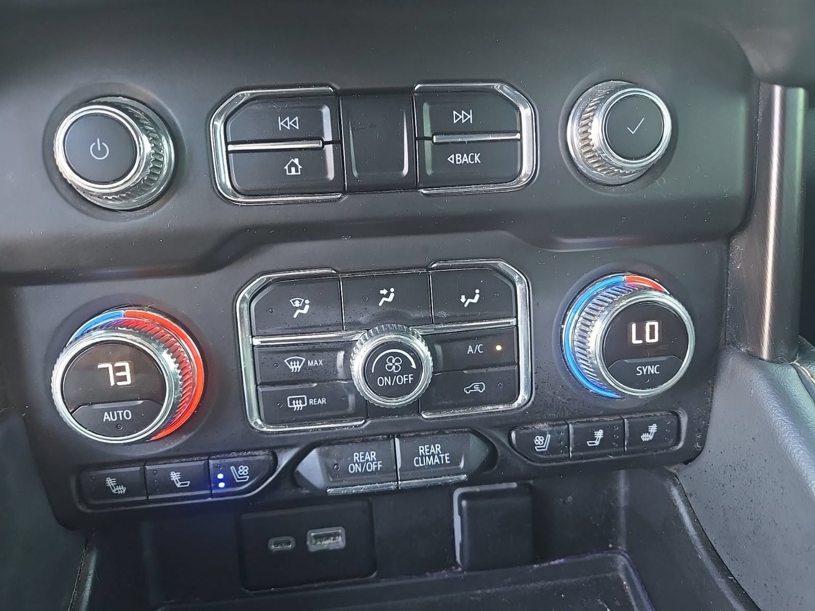 Used 2023 GMC Yukon AT4 AWD/4WD image 24