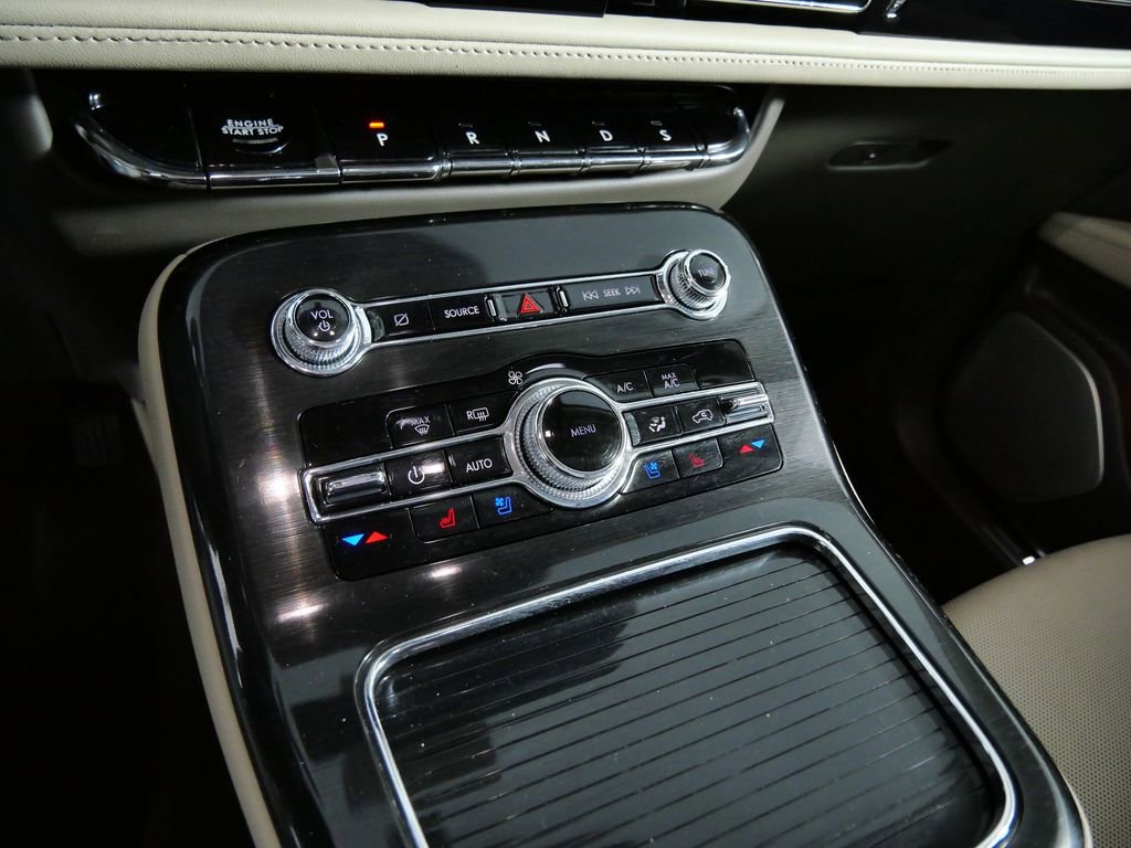 Certified 2022 Lincoln Nautilus Reserve w/ Equipment Group 202A image 22