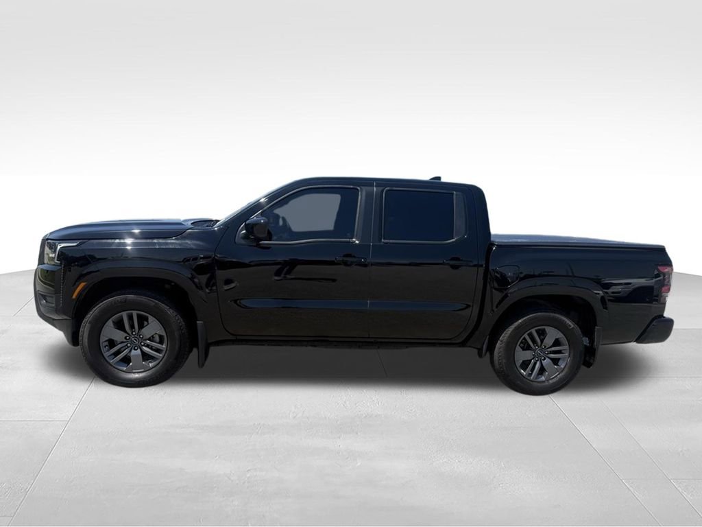 Used 2025 Nissan Frontier SV RWD image 2