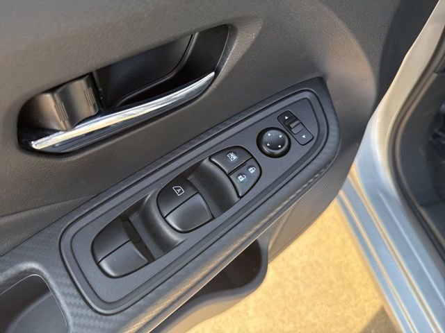 Used 2025 Nissan Versa SV image 10