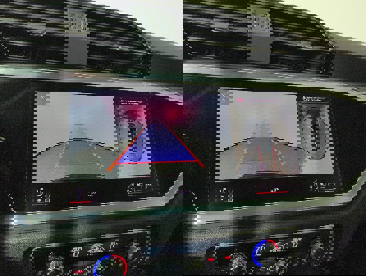 Used 2024 Audi Q3 2.0T Premium Plus image 5