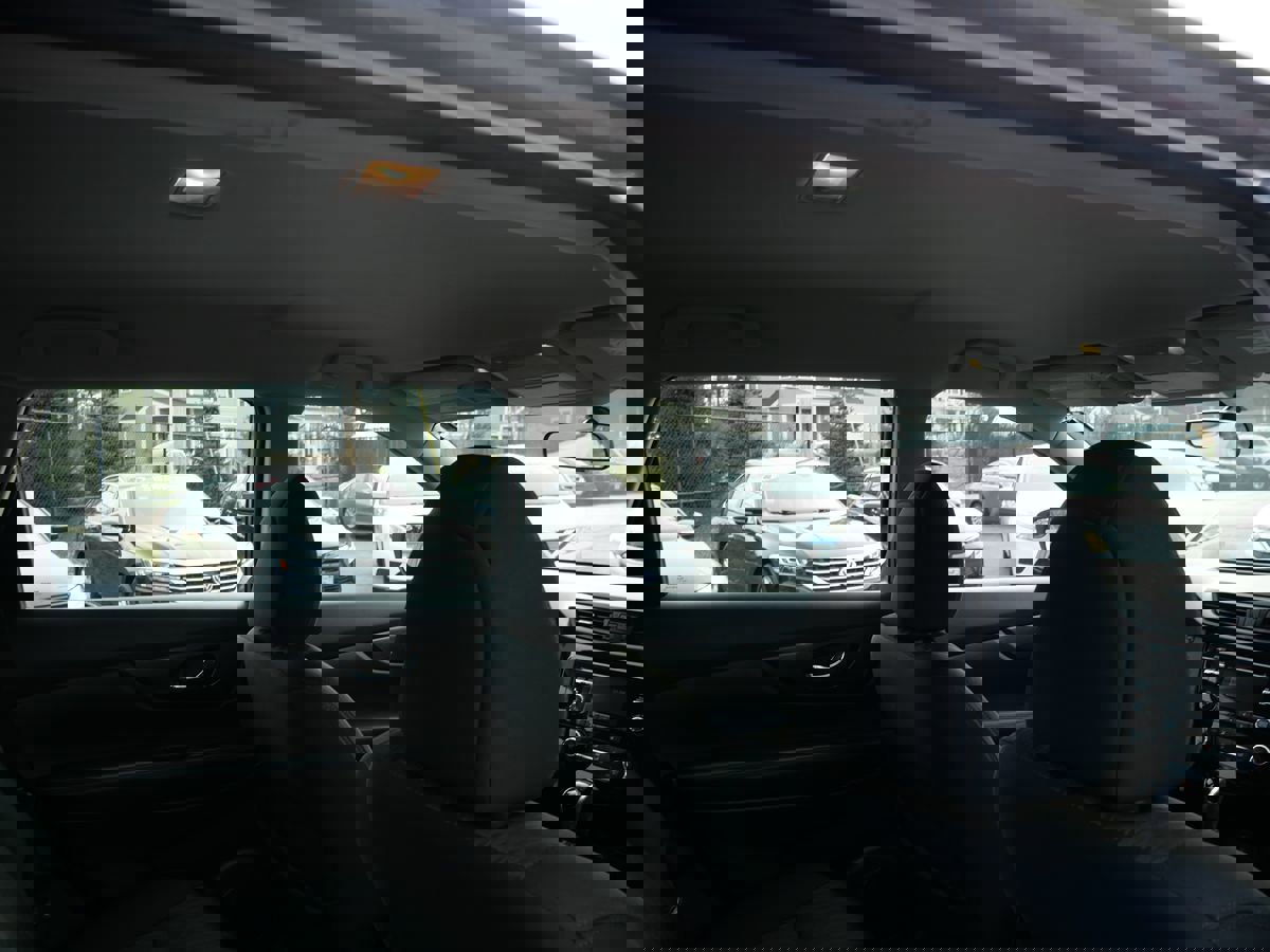 Used 2017 Nissan Rogue S image 24