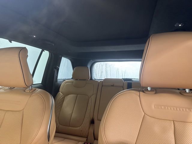 Used 2025 Jeep Grand Cherokee Summit image 17