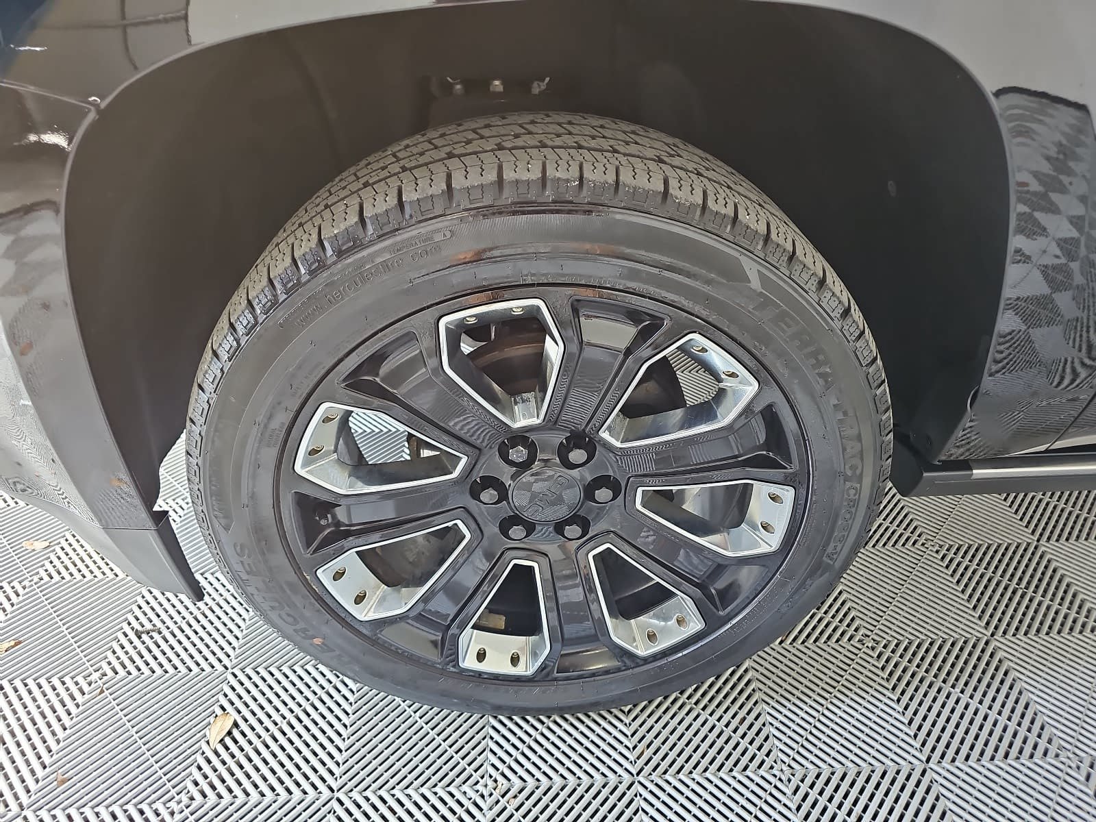 Used 2019 GMC Yukon Denali w/ Denali Ultimate Package RWD image 10
