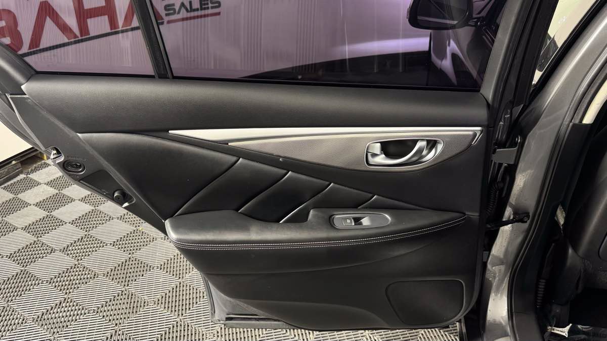 Used 2015 INFINITI Q50 Premium w/ Cargo Package RWD image 29