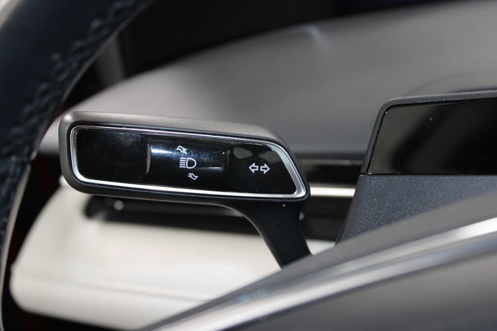 Used 2024 Lincoln Nautilus Reserve image 39