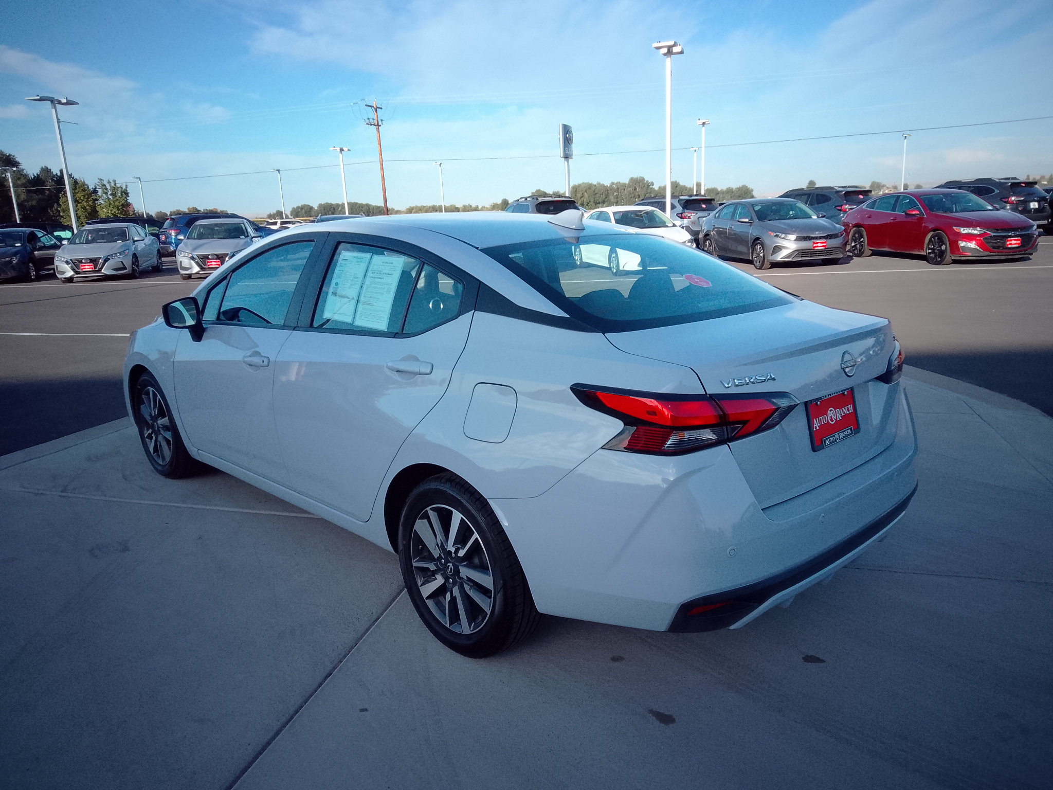 Used 2024 Nissan Versa SV FWD image 5