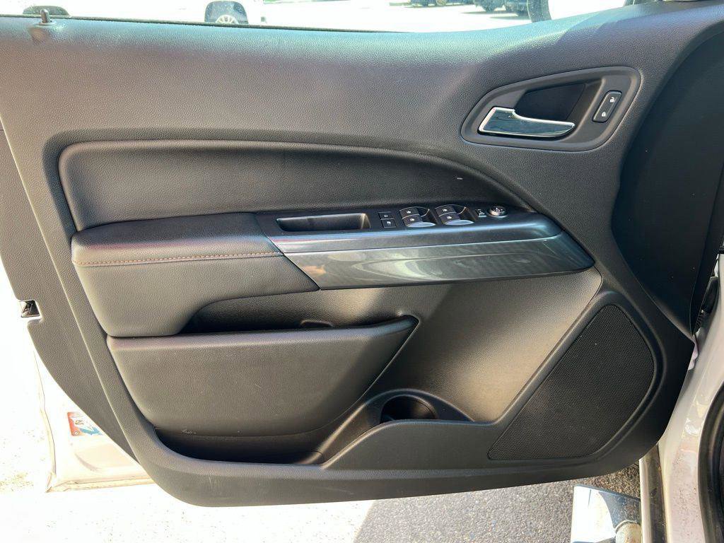 Used 2022 GMC Canyon AT4 image 29