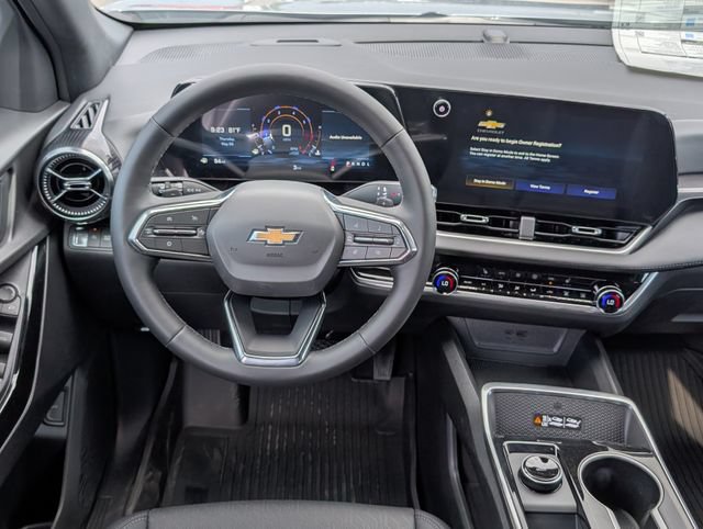 New 2026 Chevrolet Equinox LT w/ Convenience Package II FWD image 4