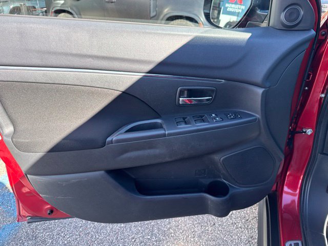 Used 2018 Mitsubishi Outlander Sport LE AWD/4WD image 31