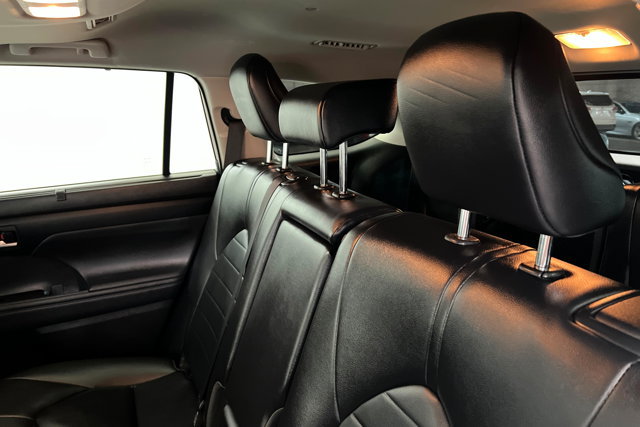 Used 2023 Toyota Highlander XLE AWD/4WD image 20