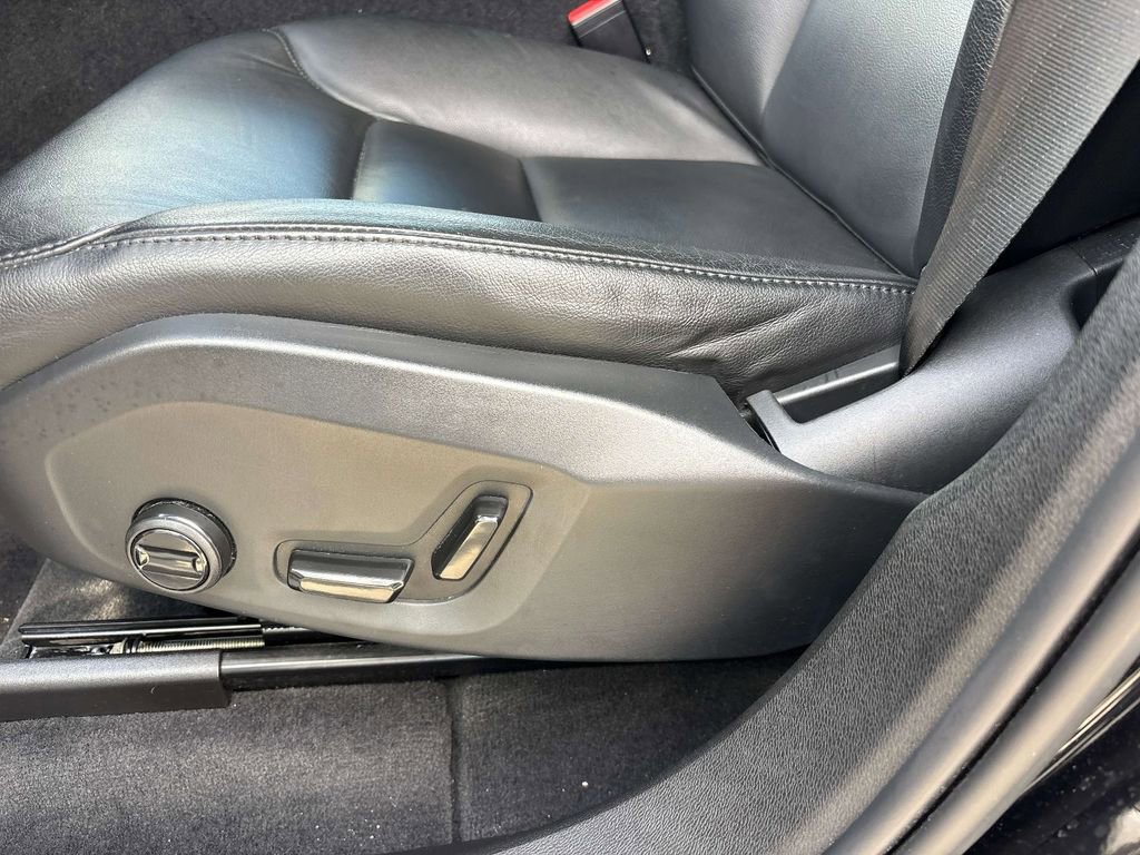 Used 2024 Volvo XC60 B5 Core w/ Protection Package Premier image 28