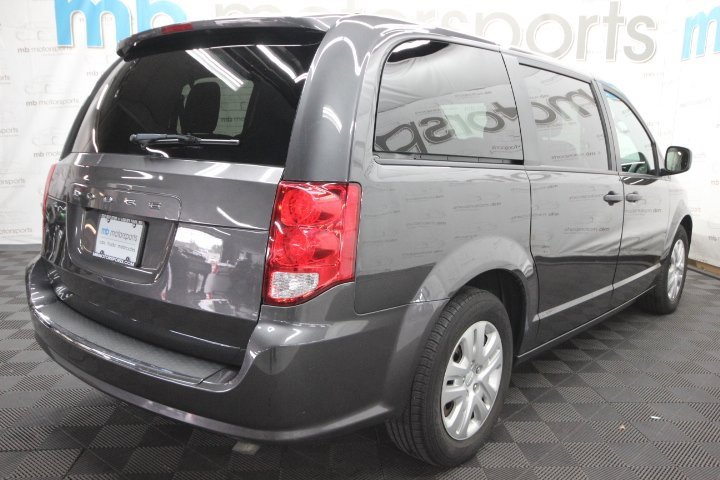 Used 2019 Dodge Grand Caravan SE w/ UConnect Hands-Free Group image 6