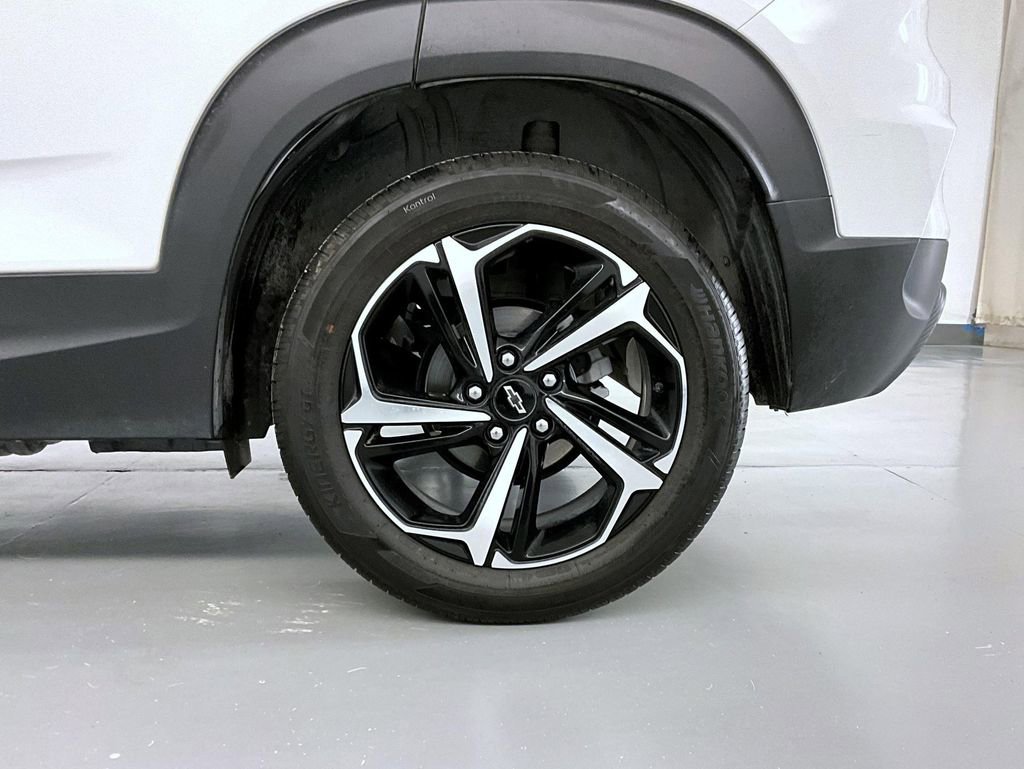 Certified 2023 Chevrolet TrailBlazer RS w/ Sun and Liftgate Package image 22