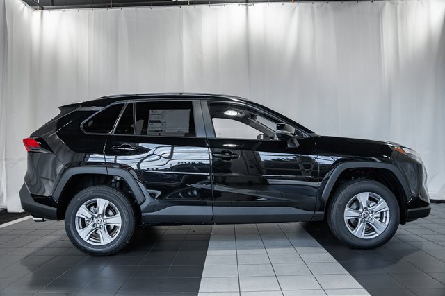 New 2025 Toyota RAV4 XLE image 3