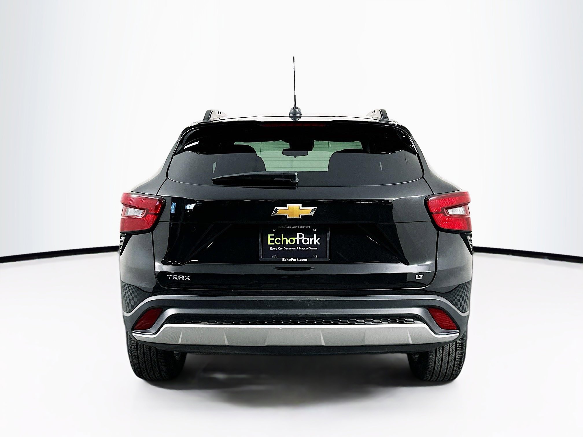 Used 2025 Chevrolet Trax LT image 7