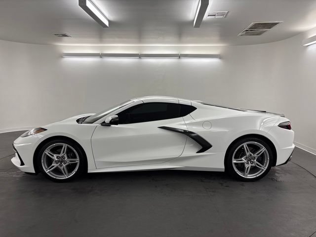 Used 2025 Chevrolet Corvette Stingray Preferred Cpe w/ Battery Protection Package RWD image 4