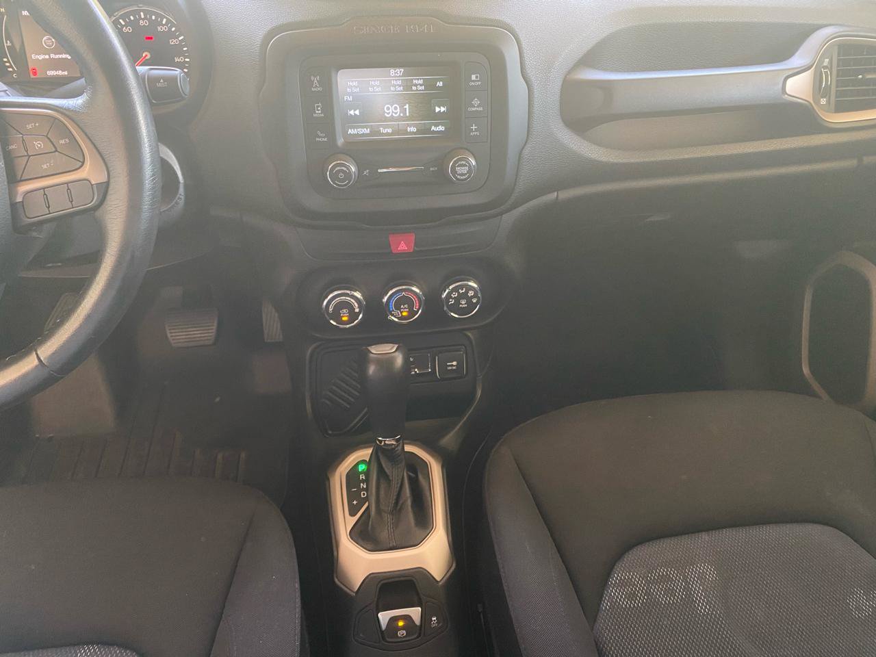 Used 2016 Jeep Renegade Latitude FWD image 13