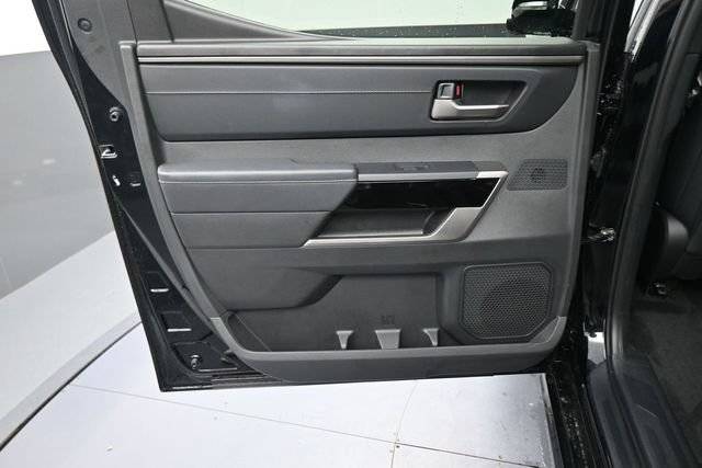 Used 2025 Toyota Tundra Limited AWD/4WD image 26
