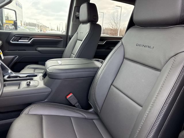 New 2026 GMC Sierra 2500 Denali w/ Denali Reserve Package AWD/4WD image 17