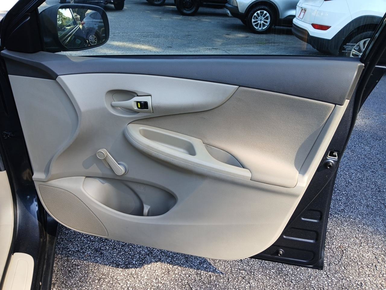 Used 2009 Toyota Corolla S FWD image 14