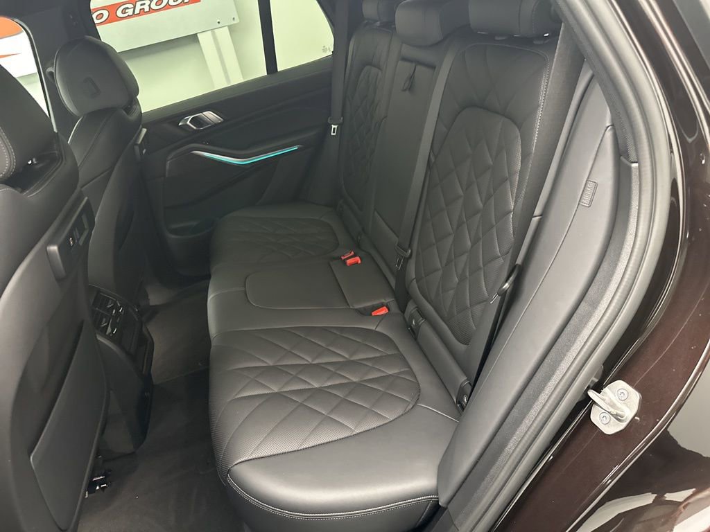 Used 2023 BMW X5 xDrive45e image 13