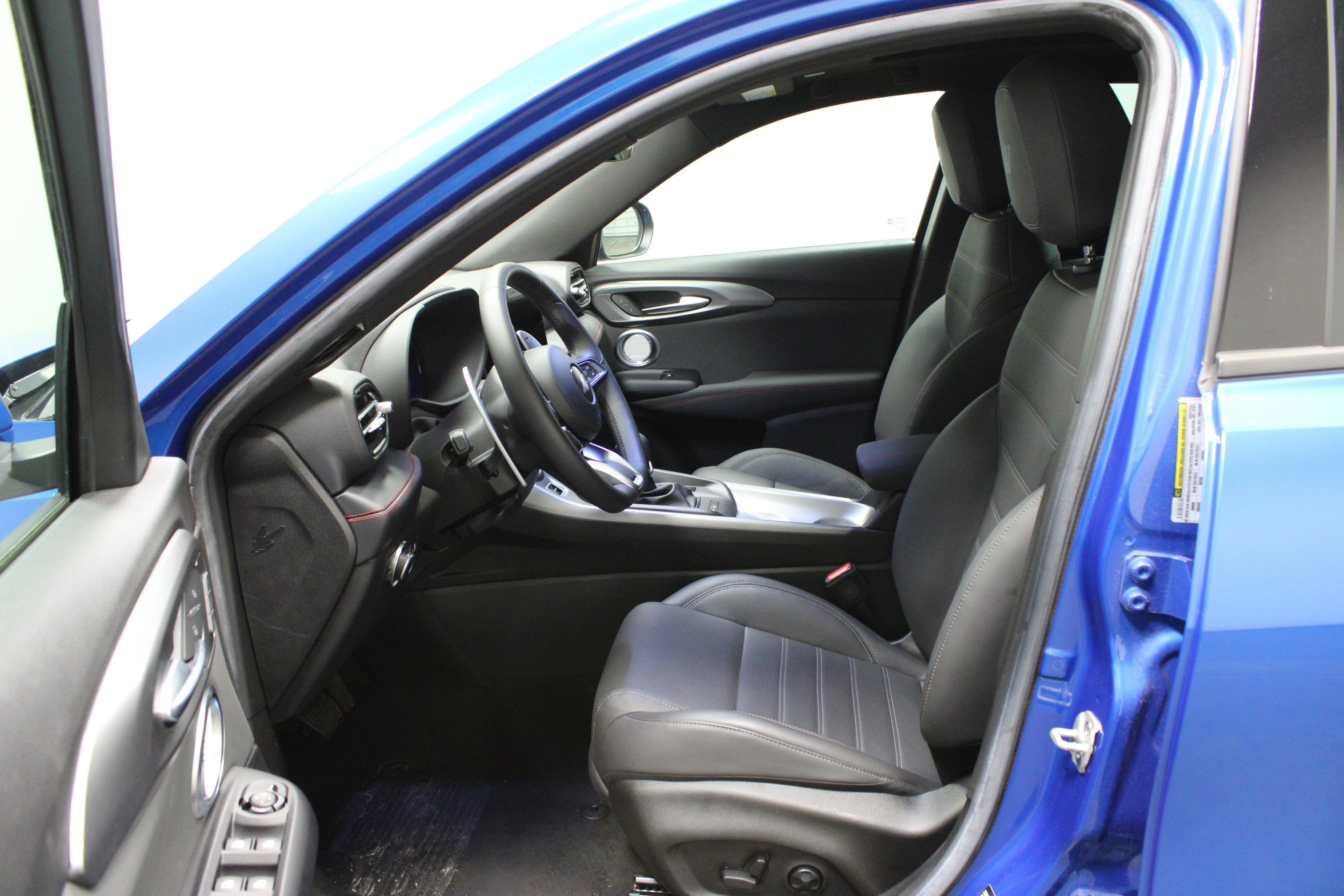 New 2024 Dodge Hornet R/T Plus w/ Tech Pack Plus w/o Parking image 17