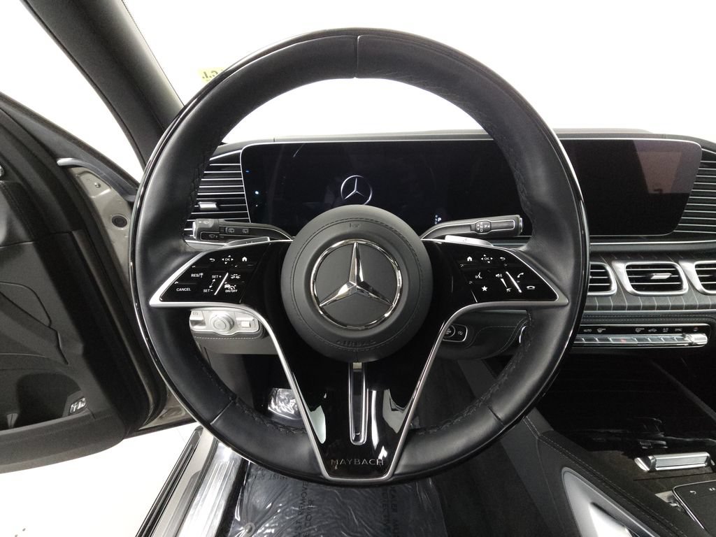 Used 2025 Mercedes-Benz Maybach GLS 600 4MATIC image 12