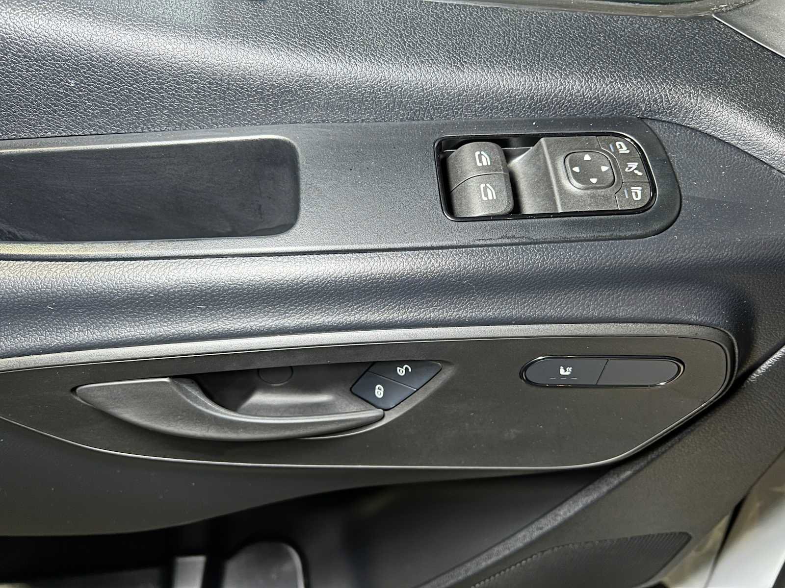 Used 2025 Mercedes-Benz Sprinter 2500 image 18