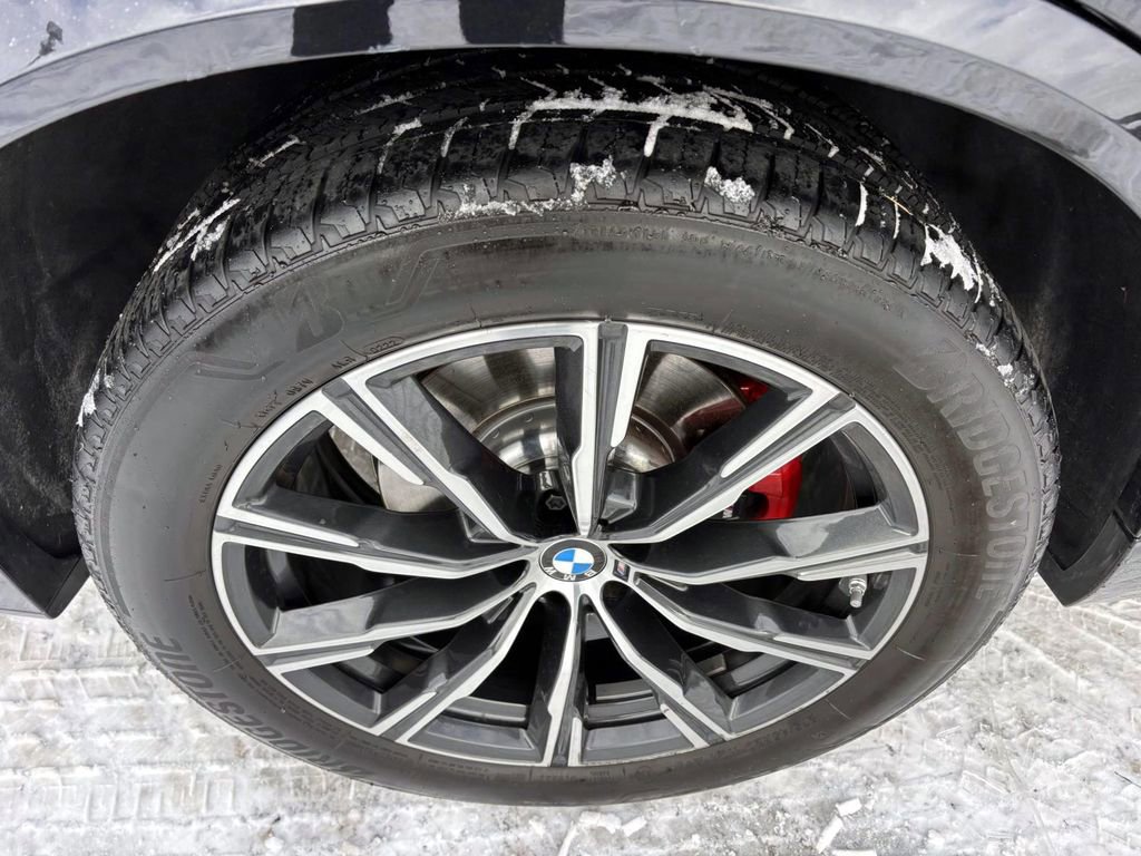 Certified 2022 BMW X5 xDrive40i w/ M Sport Package image 10
