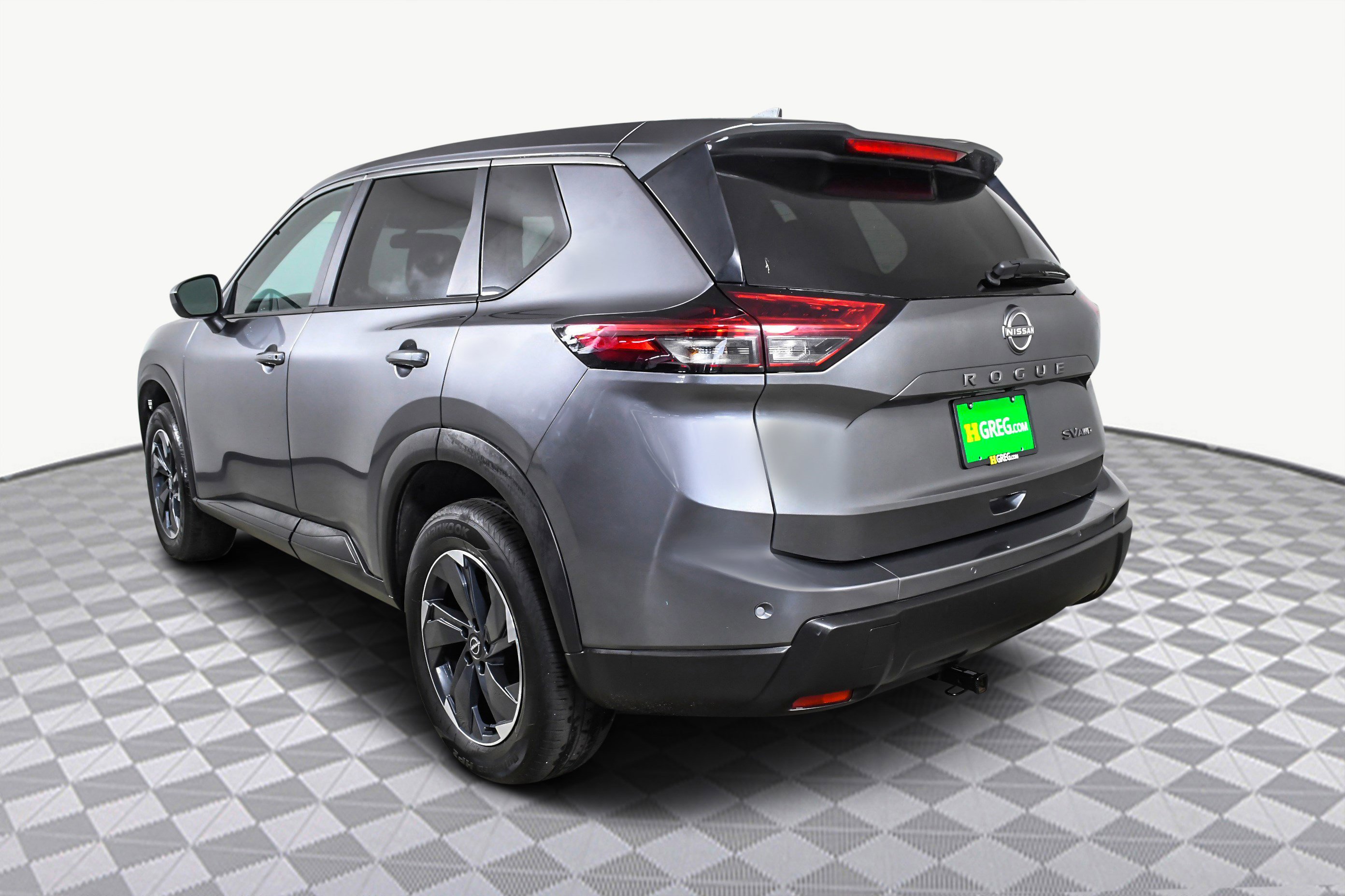 Used 2024 Nissan Rogue SV image 6