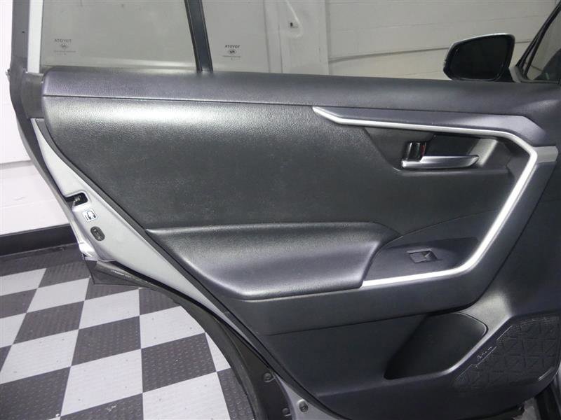Used 2019 Toyota RAV4 XLE w/ Convenience Package image 24