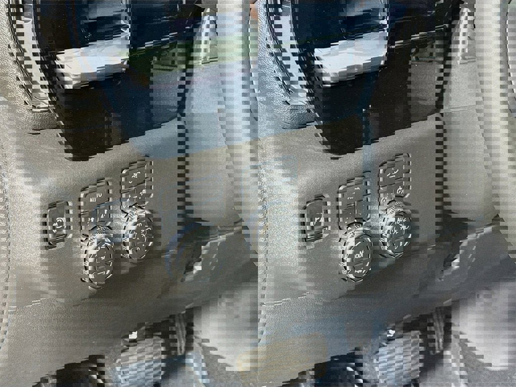 New 2026 GMC Sierra 1500 Elevation image 5