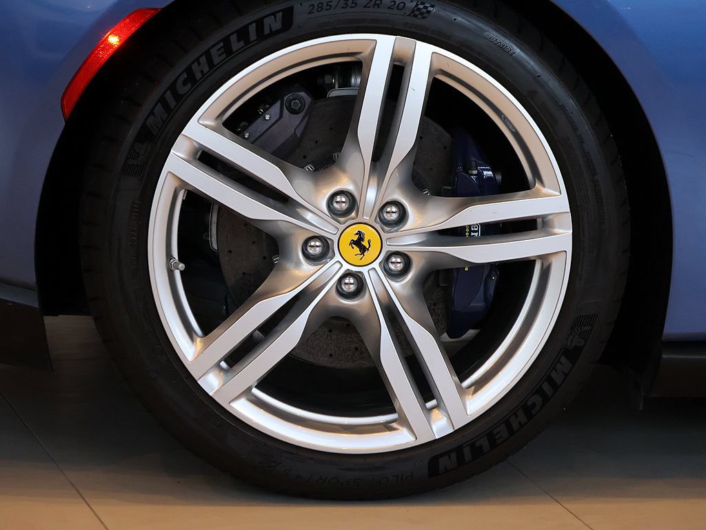 Certified 2020 Ferrari Portofino RWD image 57