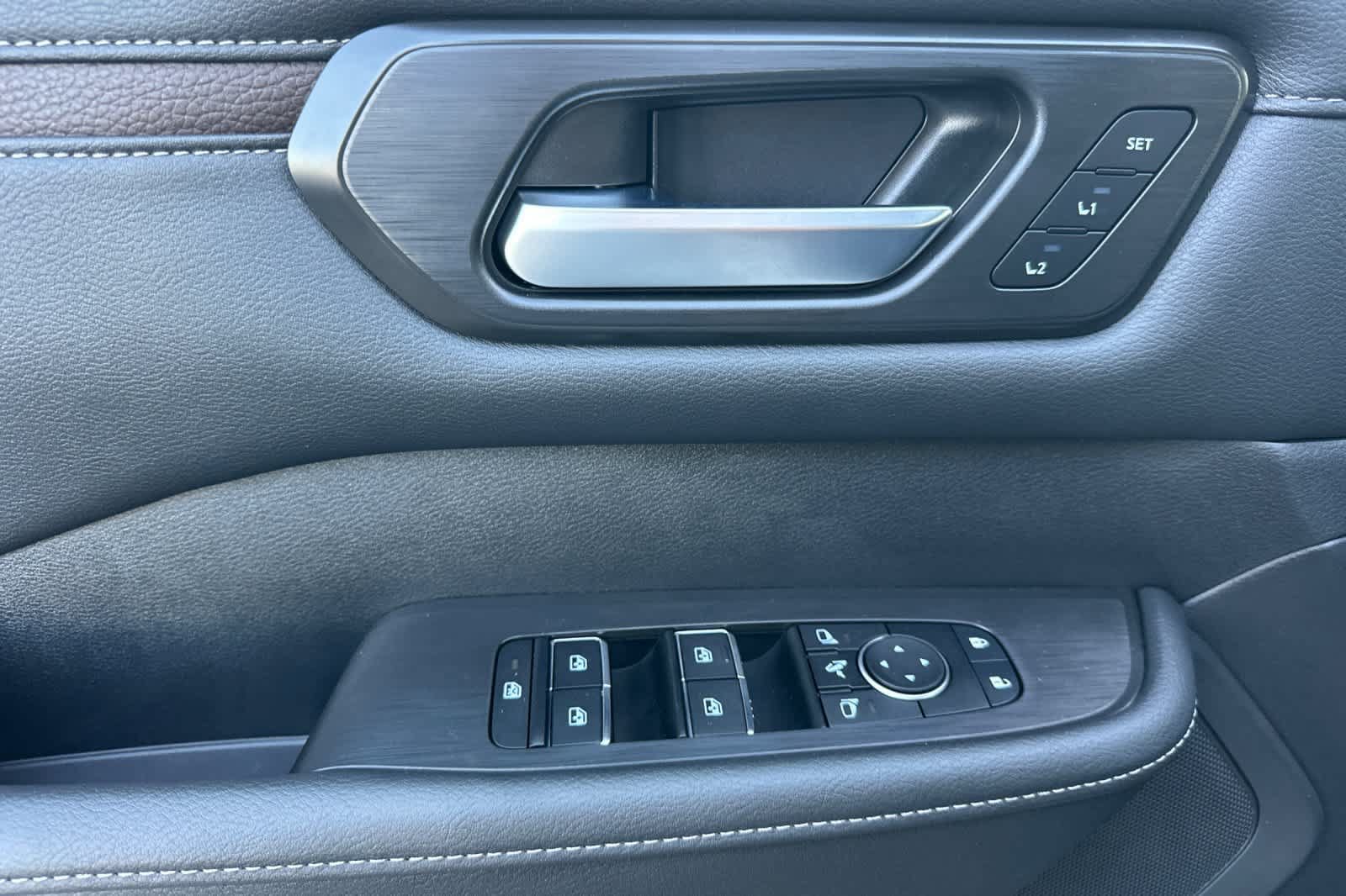 New 2027 Nissan Armada SL AWD/4WD image 12