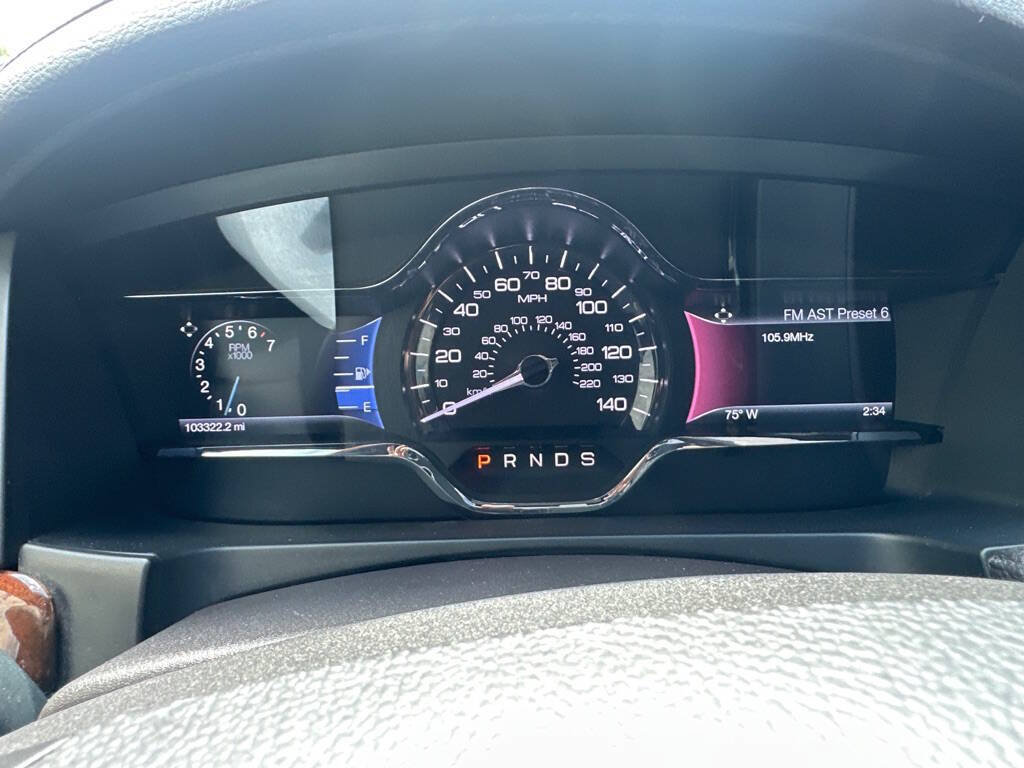 Used 2015 Lincoln MKS FWD image 11