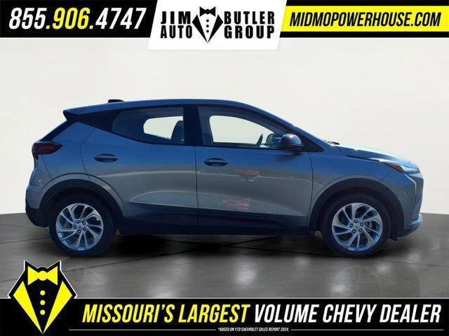 New 2027 Chevrolet Bolt LT w/ Comfort Package FWD image 2