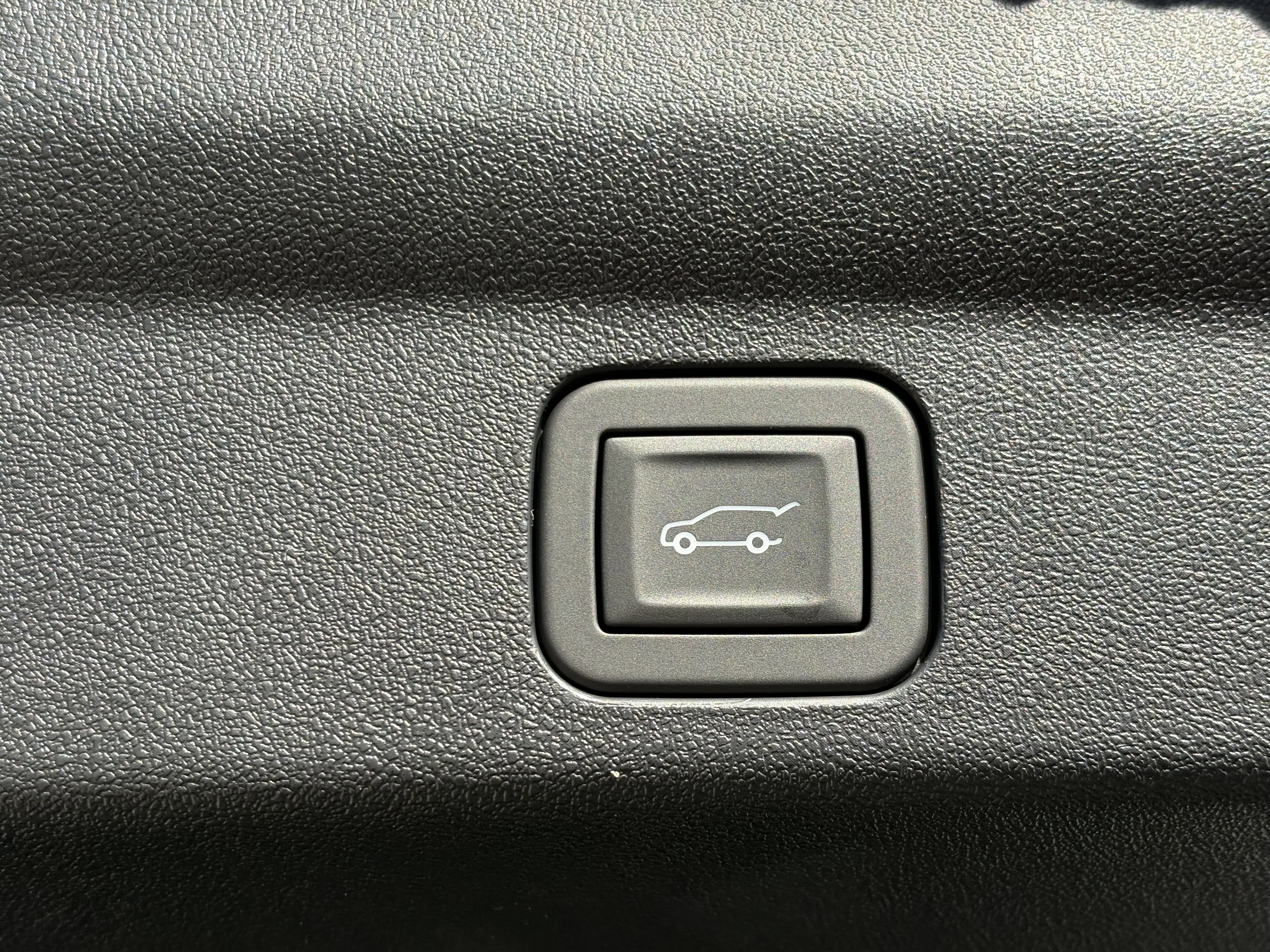 New 2026 Cadillac Escalade IQL Luxury image 12