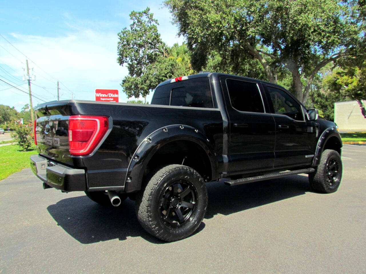 Used 2021 Ford F150 XLT w/ Equipment Group 302A High image 7