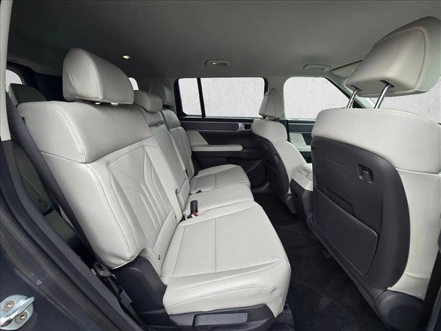 Used 2026 Hyundai Santa Fe SEL FWD image 18