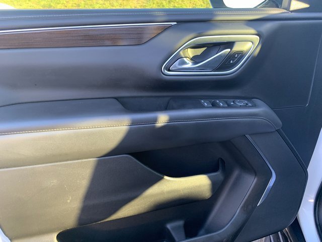 Used 2022 GMC Yukon XL SLE w/ Max Trailering Package image 5