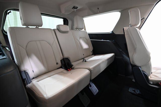 Used 2024 Ford Expedition Max Platinum AWD/4WD image 35