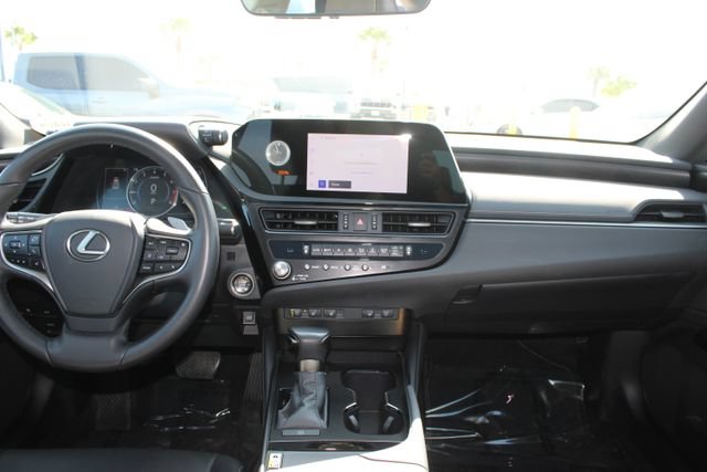 Certified 2024 Lexus ES 350 w/ Premium Package FWD image 10