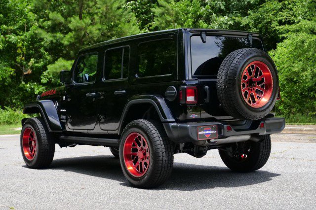 Used 2022 Jeep Wrangler Unlimited Sahara w/ Cold Weather Group AWD/4WD image 7