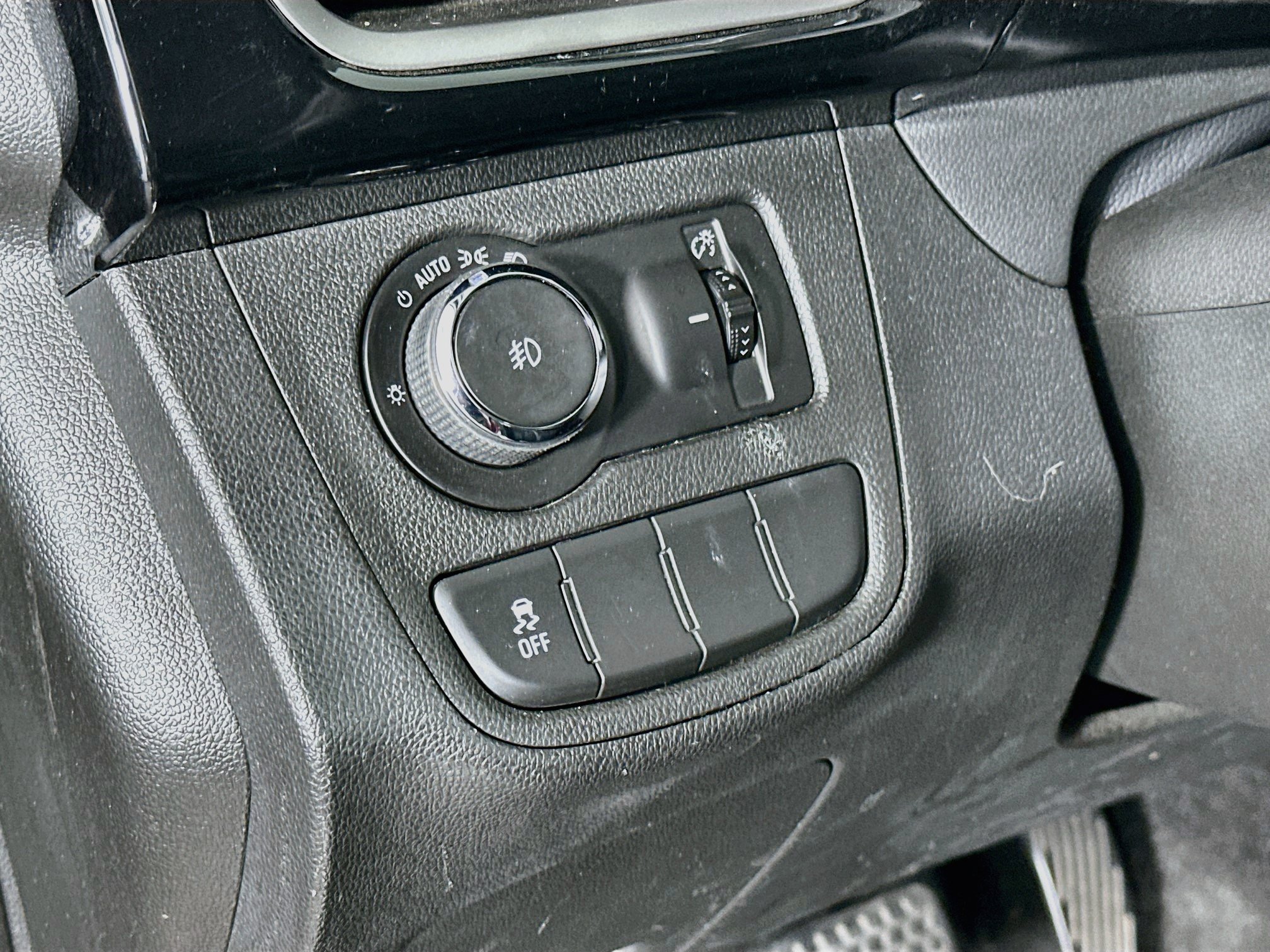 Used 2022 Chevrolet Spark ACTIV FWD image 16